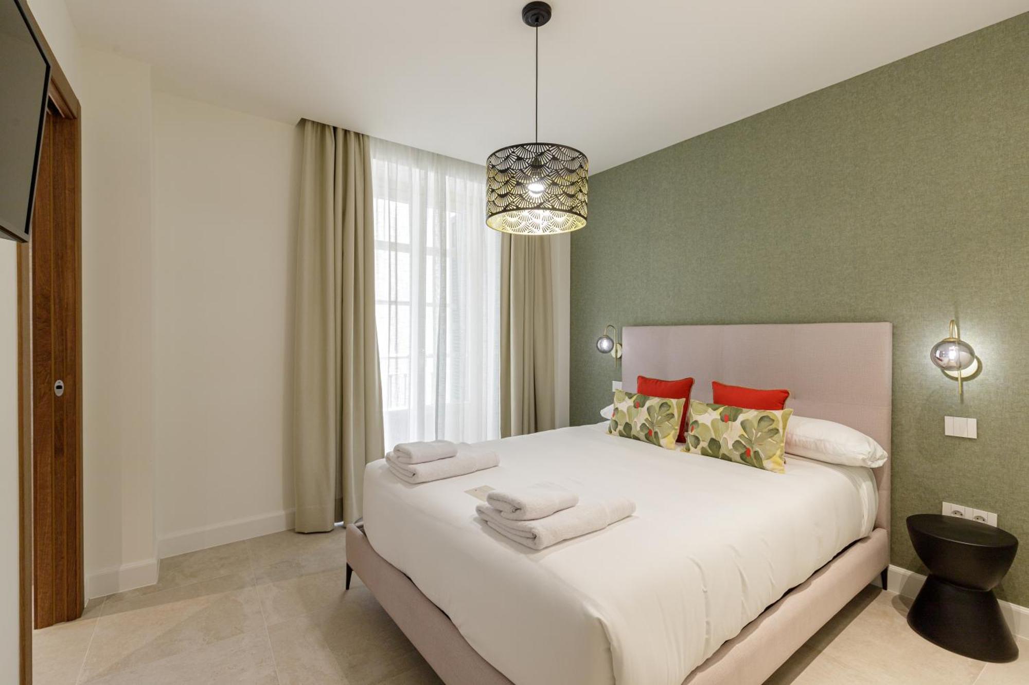 Plaza Del Siglo Suites & Boutique Apartments By Caleta Homes Málaga Exteriör bild